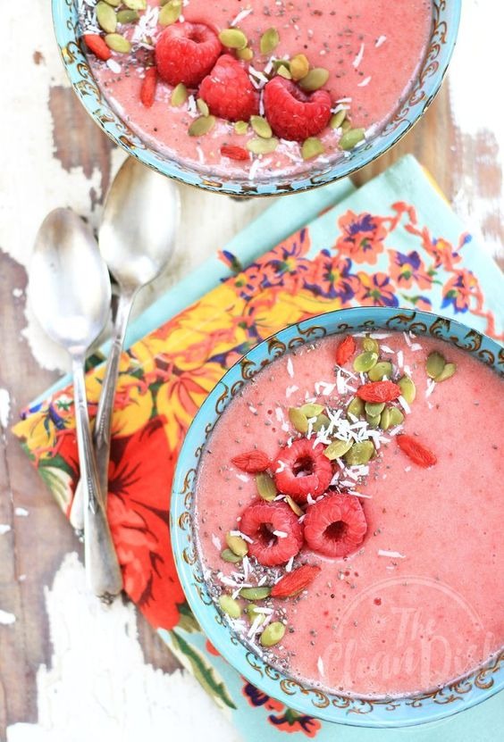 Raspberry Smoothie Bowl